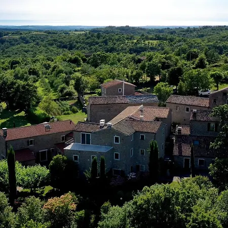 Apartment L'abbraccio Della Quercia Momjan