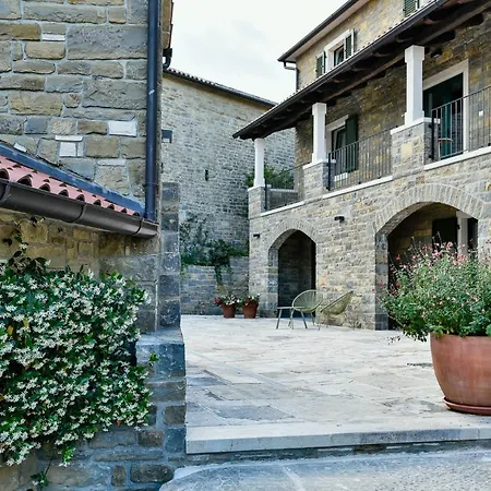 L'abbraccio Della Quercia * Momjan